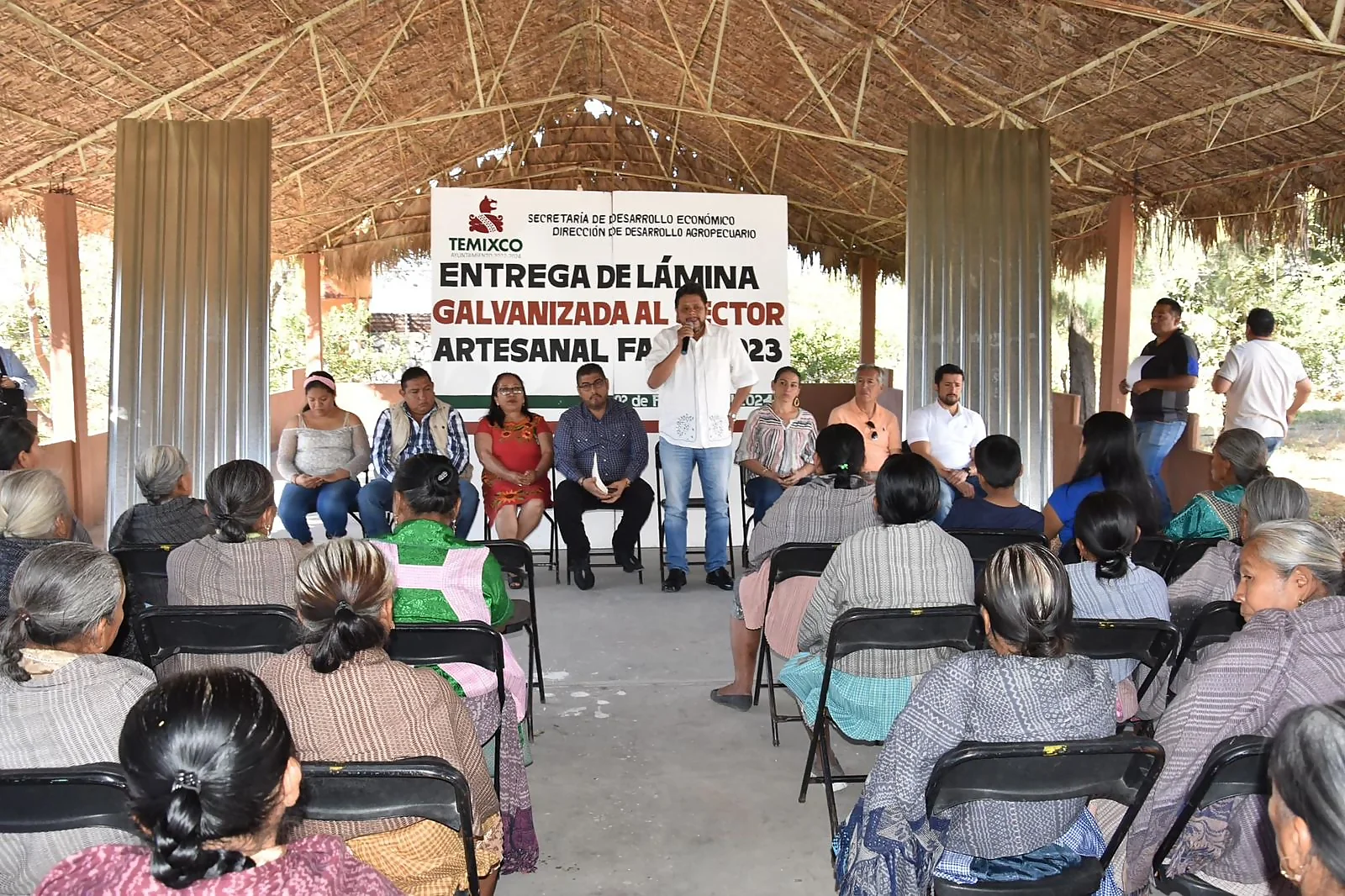 entregan autoridades de temixco apoyos para artesanos de cuentepec 1 2024 04 03