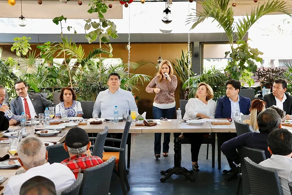 lanzan las y los ex legisladores postura en favor de lucy meza 2024 03 13